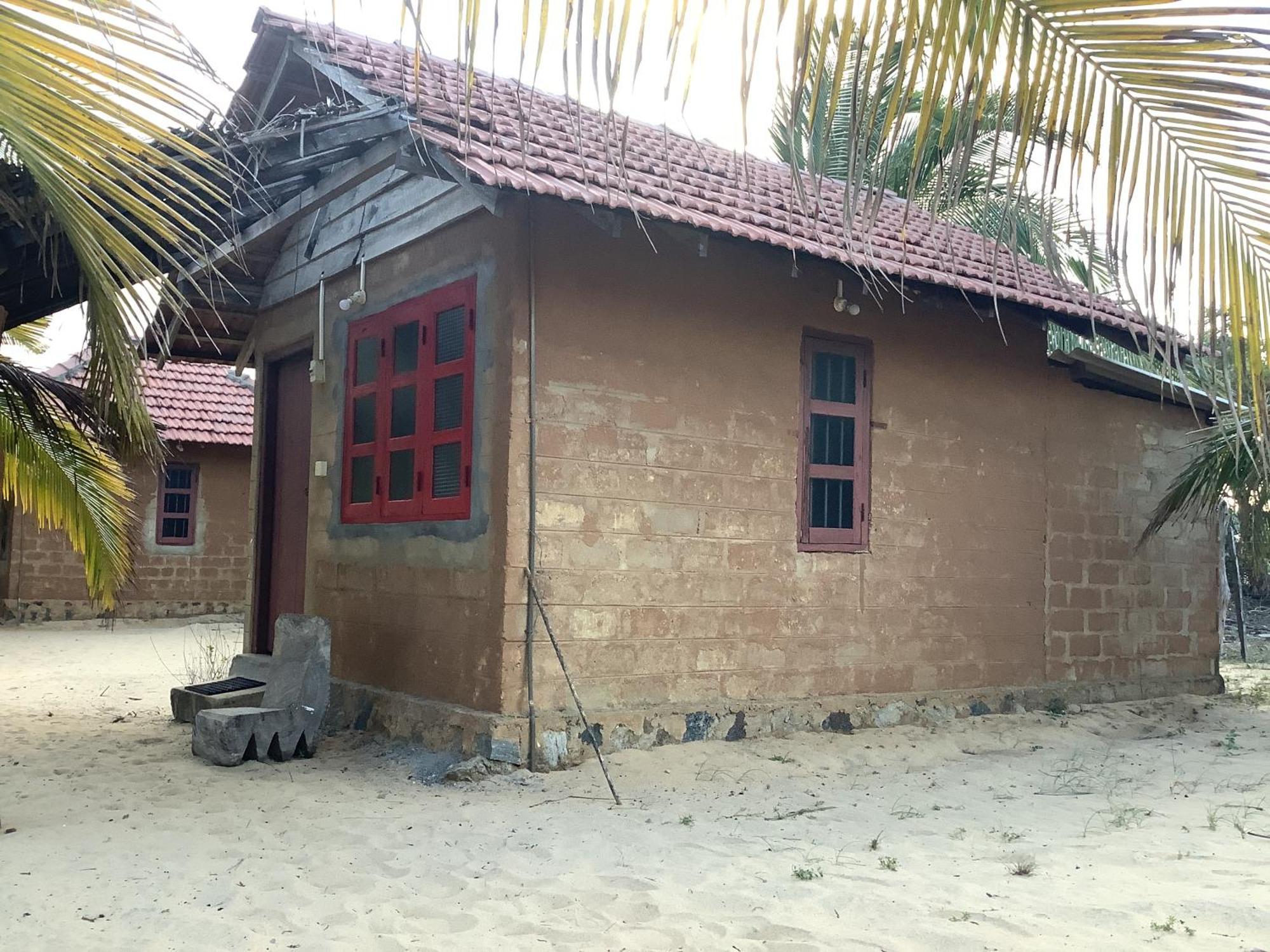 Hotel Ganesh Gate Pottuvil Exterior foto
